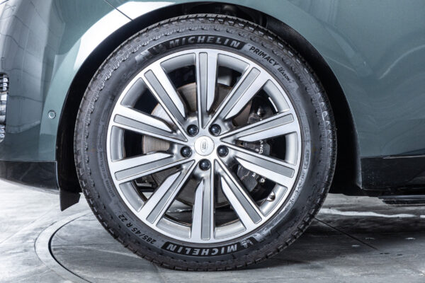 レンジローバー オートバイオグラフィ4.4L P530 LWB 4WD