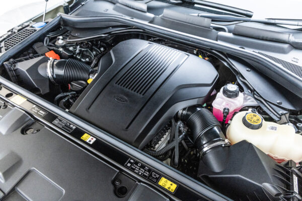 レンジローバー オートバイオグラフィ4.4L P530 LWB 4WD