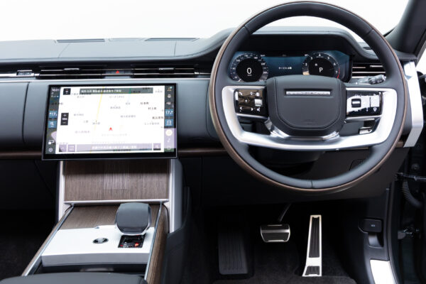レンジローバー オートバイオグラフィ4.4L P530 LWB 4WD