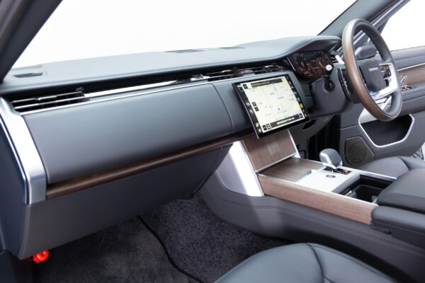 レンジローバー オートバイオグラフィ4.4L P530 LWB 4WD