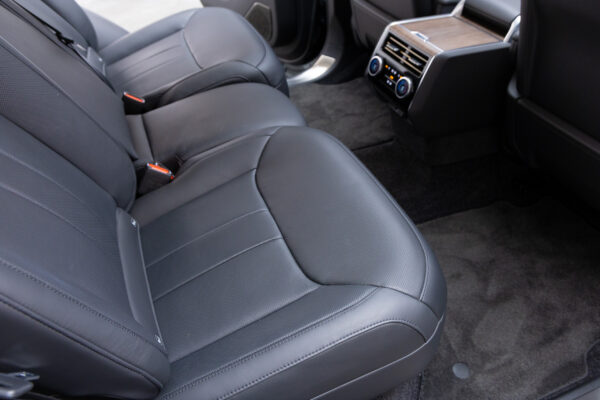 レンジローバー オートバイオグラフィ4.4L P530 LWB 4WD