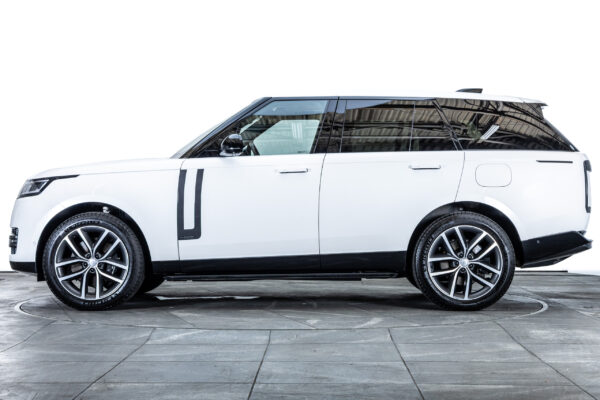 レンジローバー オートバイオグラフィ3.0L P550e SWB 4WD
