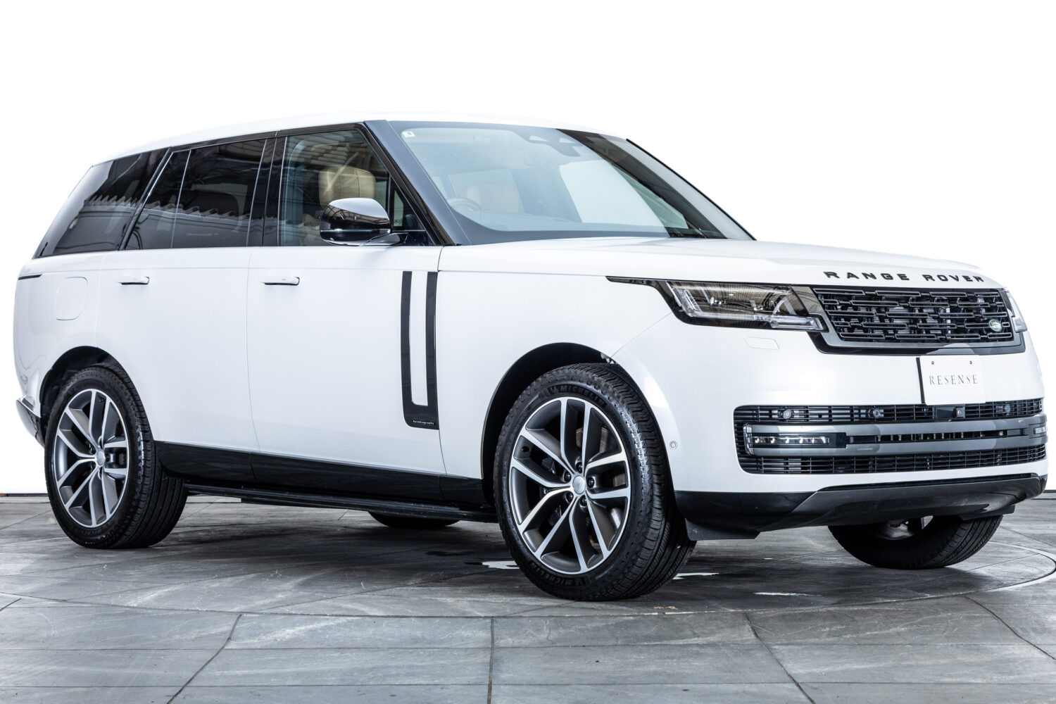 レンジローバー オートバイオグラフィ3.0L P550e SWB 4WD