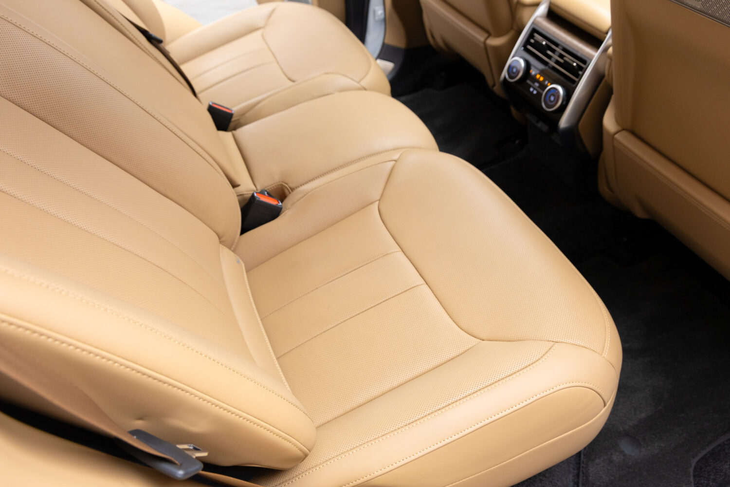 レンジローバー オートバイオグラフィ3.0L P550e SWB 4WD