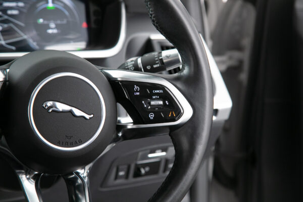 Iペイス HSE 4WD