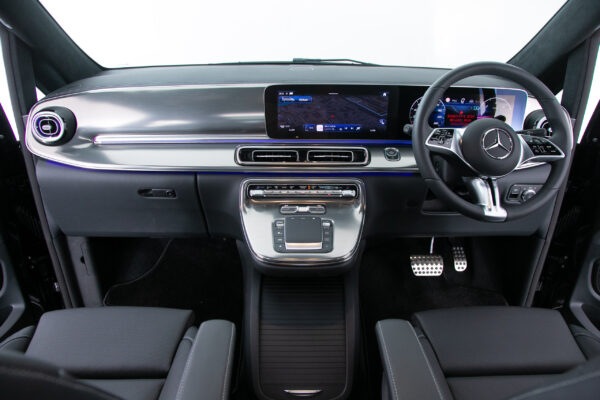 V220d エクスクルーシブロング プラチナスイート