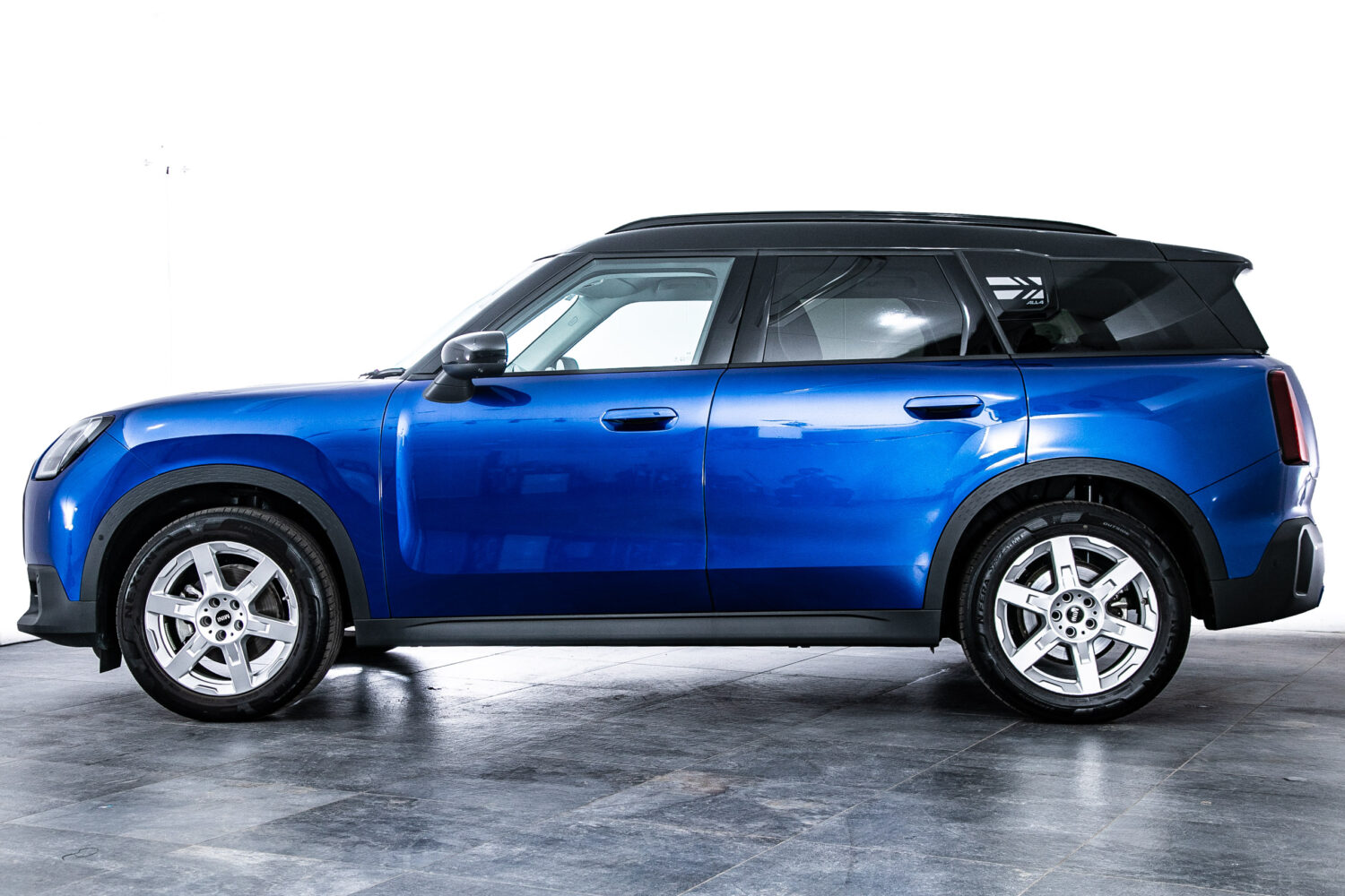 MINI カントリーマンS ALL4 DCT 4WD