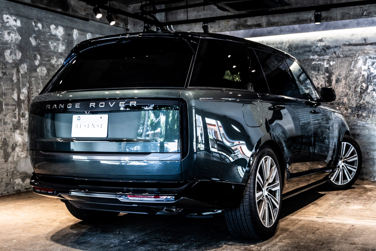 レンジローバー オートバイオグラフィ4.4L P530 LWB 4WD