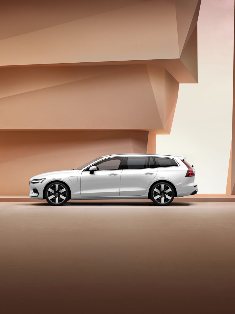 2種の特別仕様車投入　ボルボV60　一部グレード変更も同時実施