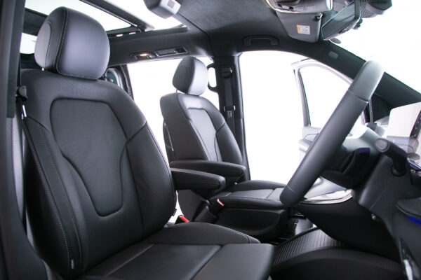 V220d エクスクルーシブロング プラチナスイート