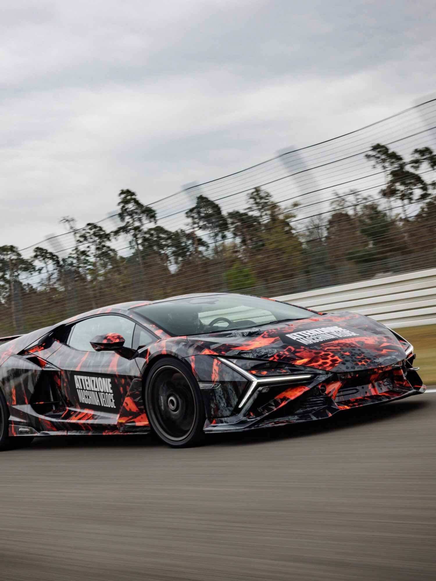 ランボルギーニ・レヴエルトSV　ホッケンハイムリンクでラップレコードを樹立