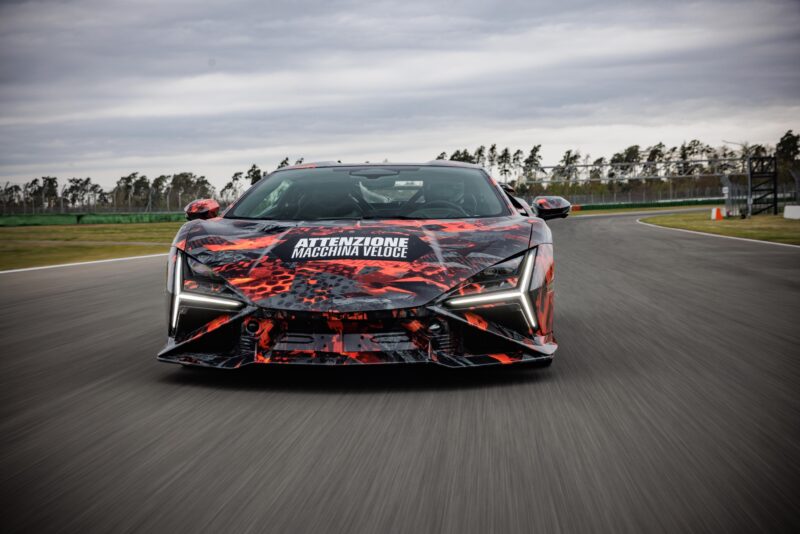 ランボルギーニ・レヴエルトSV　ホッケンハイムリンクでラップレコードを樹立