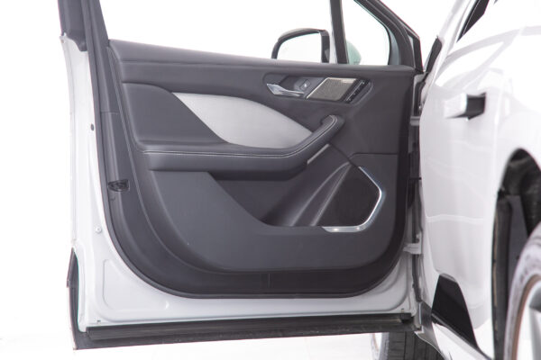 Iペイス HSE 4WD