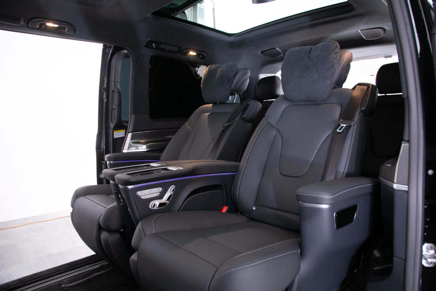 V220d エクスクルーシブロング プラチナスイート