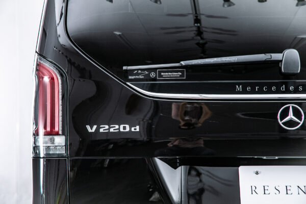 V220d エクスクルーシブ ロング プラチナスイート