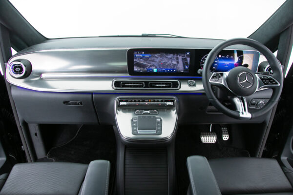 V220d エクスクルーシブ ロング プラチナスイート