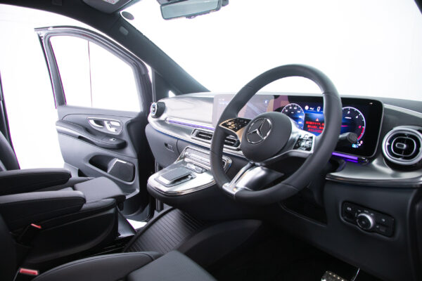 V220d エクスクルーシブロング プラチナスイート