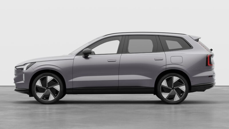 新たな電動フラッグシップSUV　新時代を象徴するボルボEX90