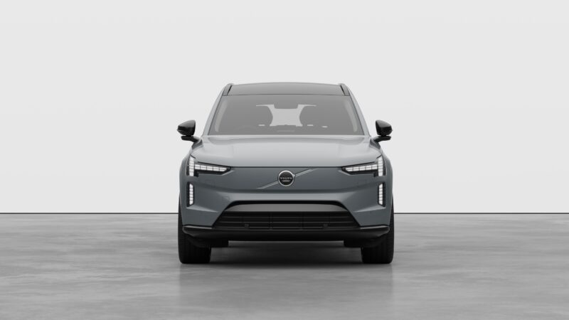新たな電動フラッグシップSUV　新時代を象徴するボルボEX90