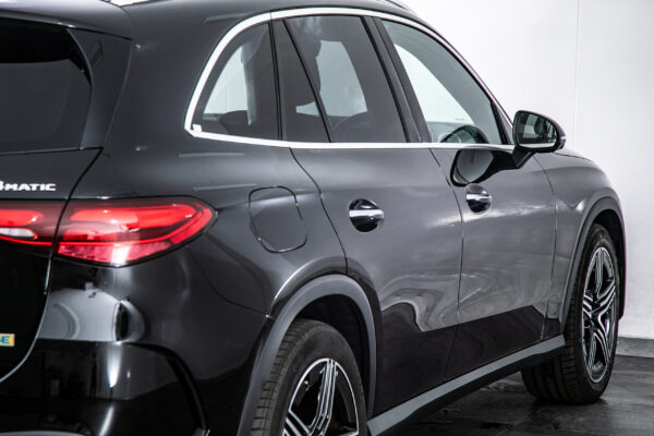 GLC220d 4マチック AMGラインPKG (ISG搭載)