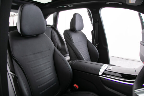 GLC220d 4マチック AMGラインPKG (ISG搭載)