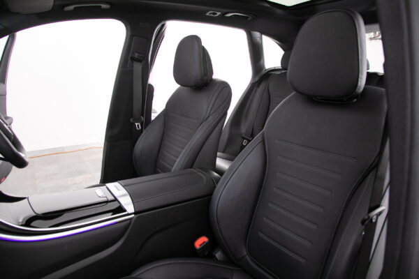 GLC220d 4マチック AMGラインPKG (ISG搭載)