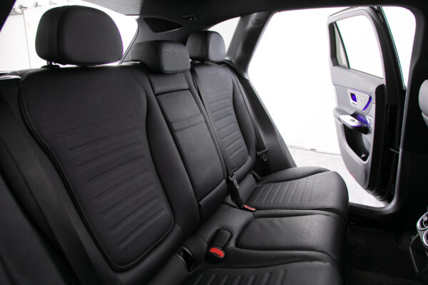 GLC220d 4マチック AMGラインPKG (ISG搭載)