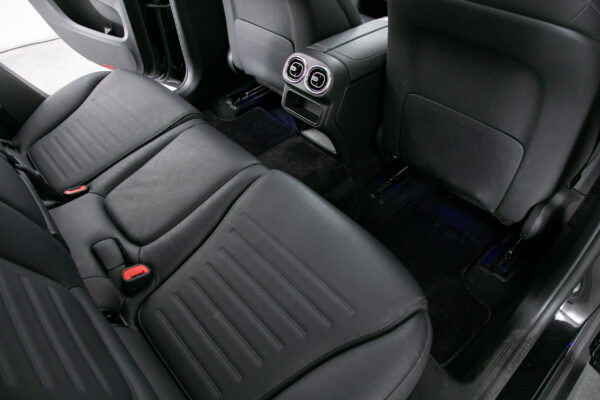 GLC220d 4マチック AMGラインPKG (ISG搭載)