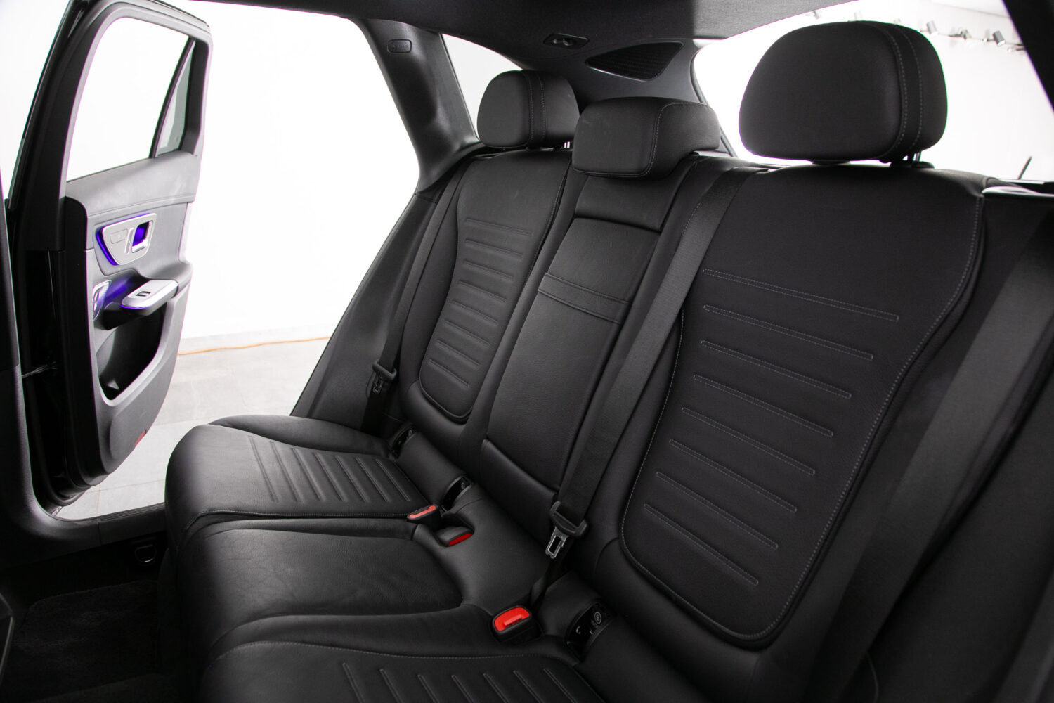GLC220d 4マチック AMGラインPKG （ISG搭載）