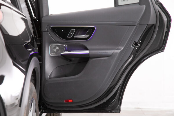 GLC220d 4マチック AMGラインPKG (ISG搭載)