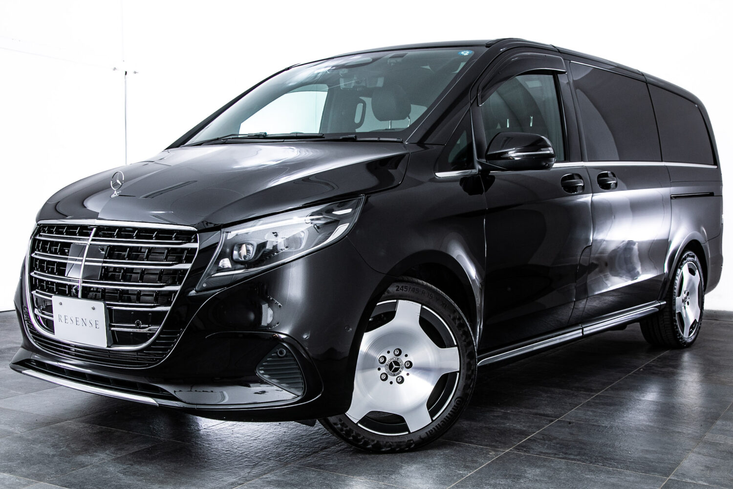 V220d エクスクルーシブ ロング プラチナスイート