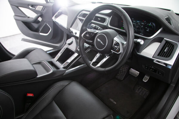 Iペイス HSE 4WD