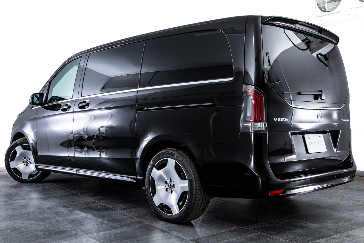 V220d エクスクルーシブロング プラチナスイート