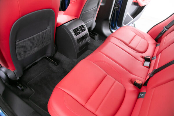 Fペイス Rダイナミック SE D200 4WD