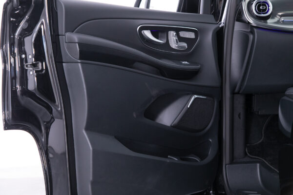 V220d エクスクルーシブロング プラチナスイート