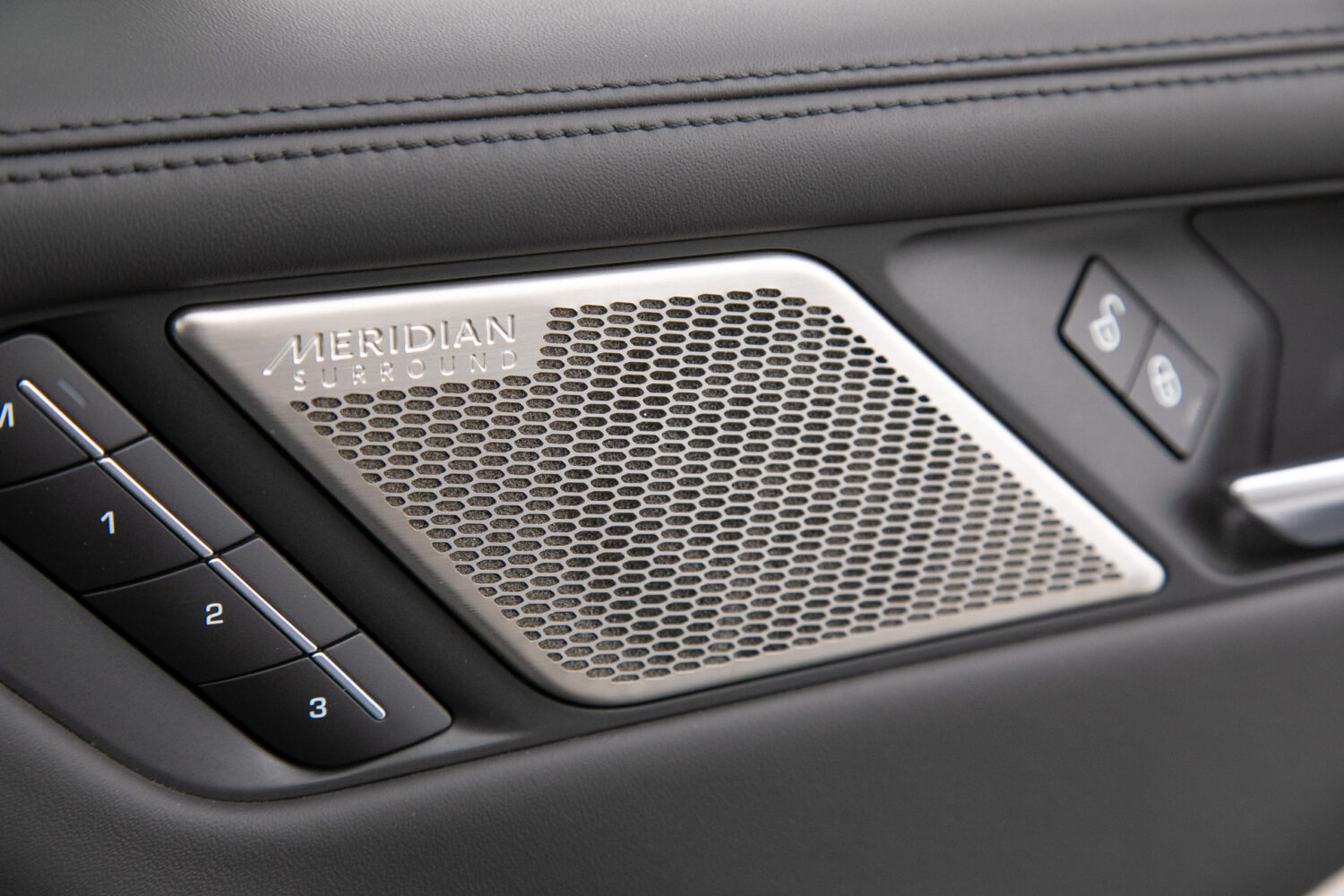Iペイス HSE 4WD