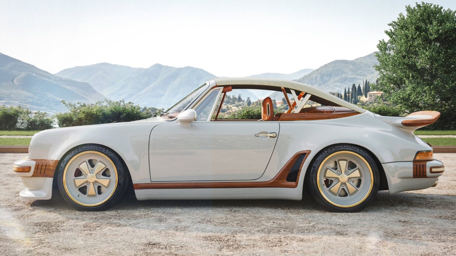 ユニークで素晴らしい冒険 ルイ・ヴィトン×シンガーのコラボレーション ポルシェ911