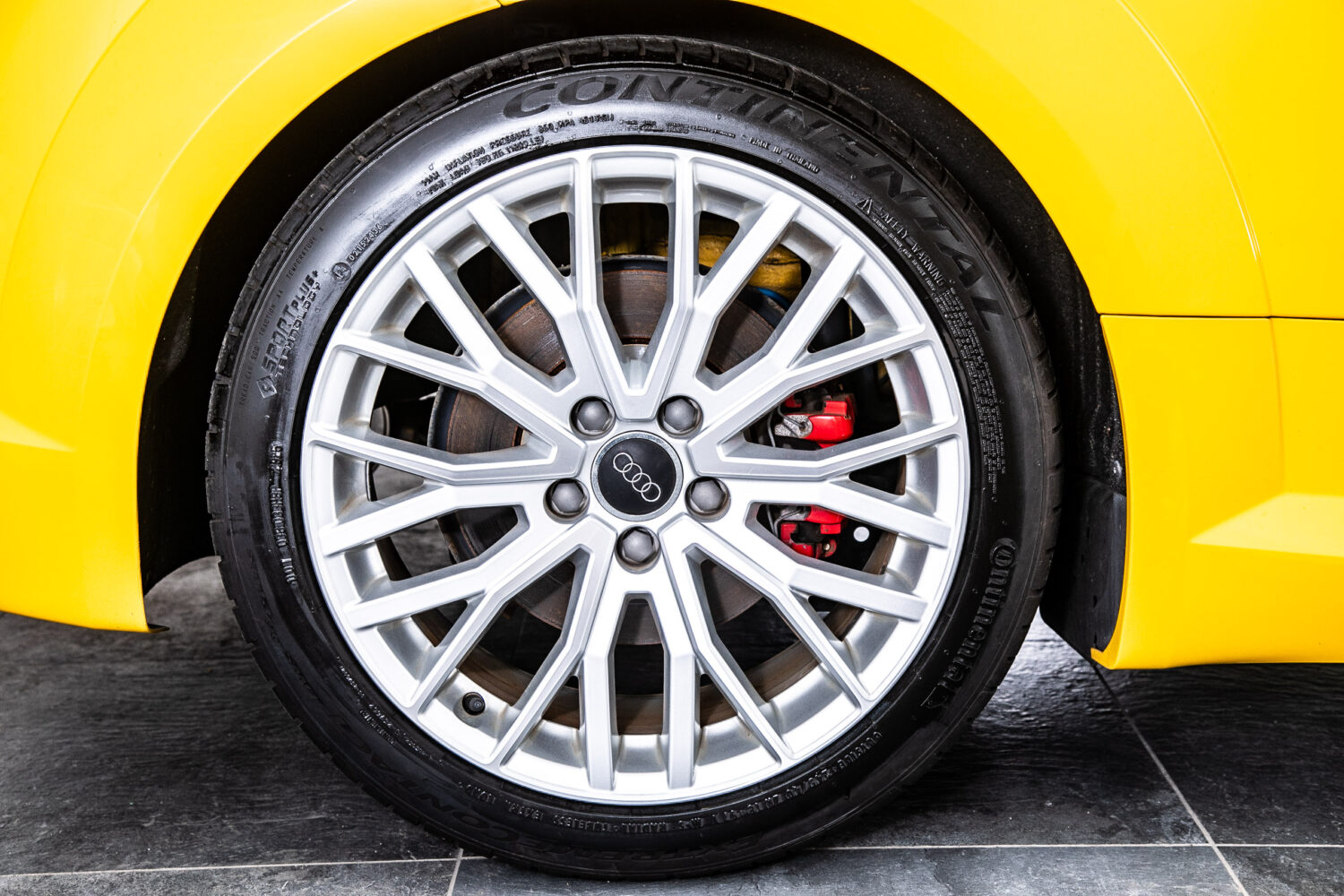 TTロードスター 2.0 TFSI クワトロ SラインPKG 4WD