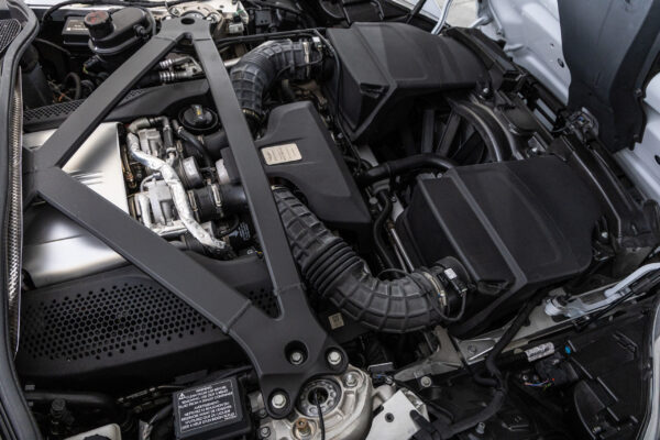 DB11 V8