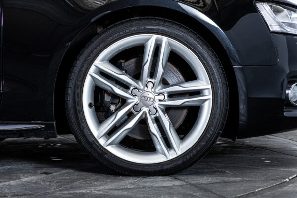 S5 4.2TSI クワトロ