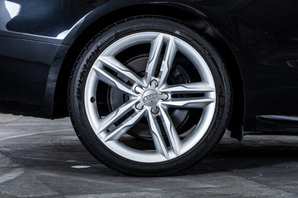 S5 4.2TSI クワトロ