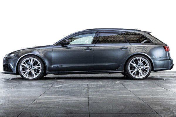 RS6アバント ベースグレード 4WD