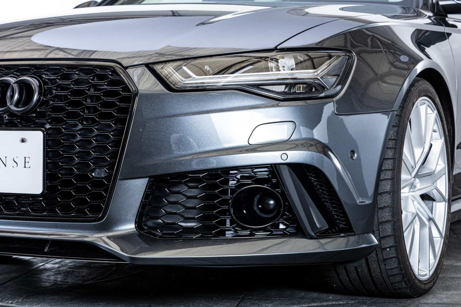 RS6アバント ベースグレード 4WD
