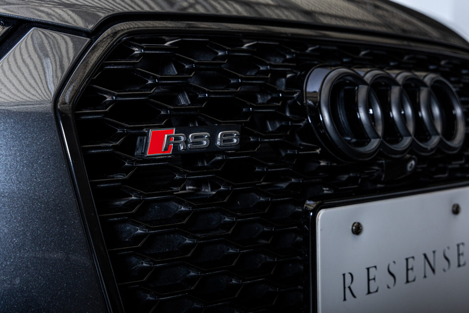 RS6アバント ベースグレード 4WD