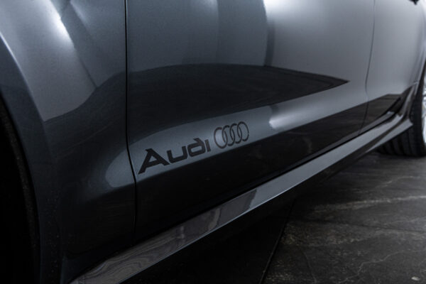 RS6アバント ベースグレード 4WD