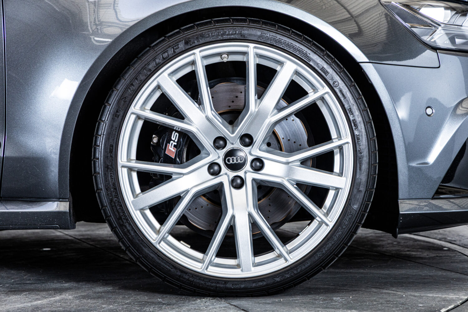 RS6アバント ベースグレード 4WD