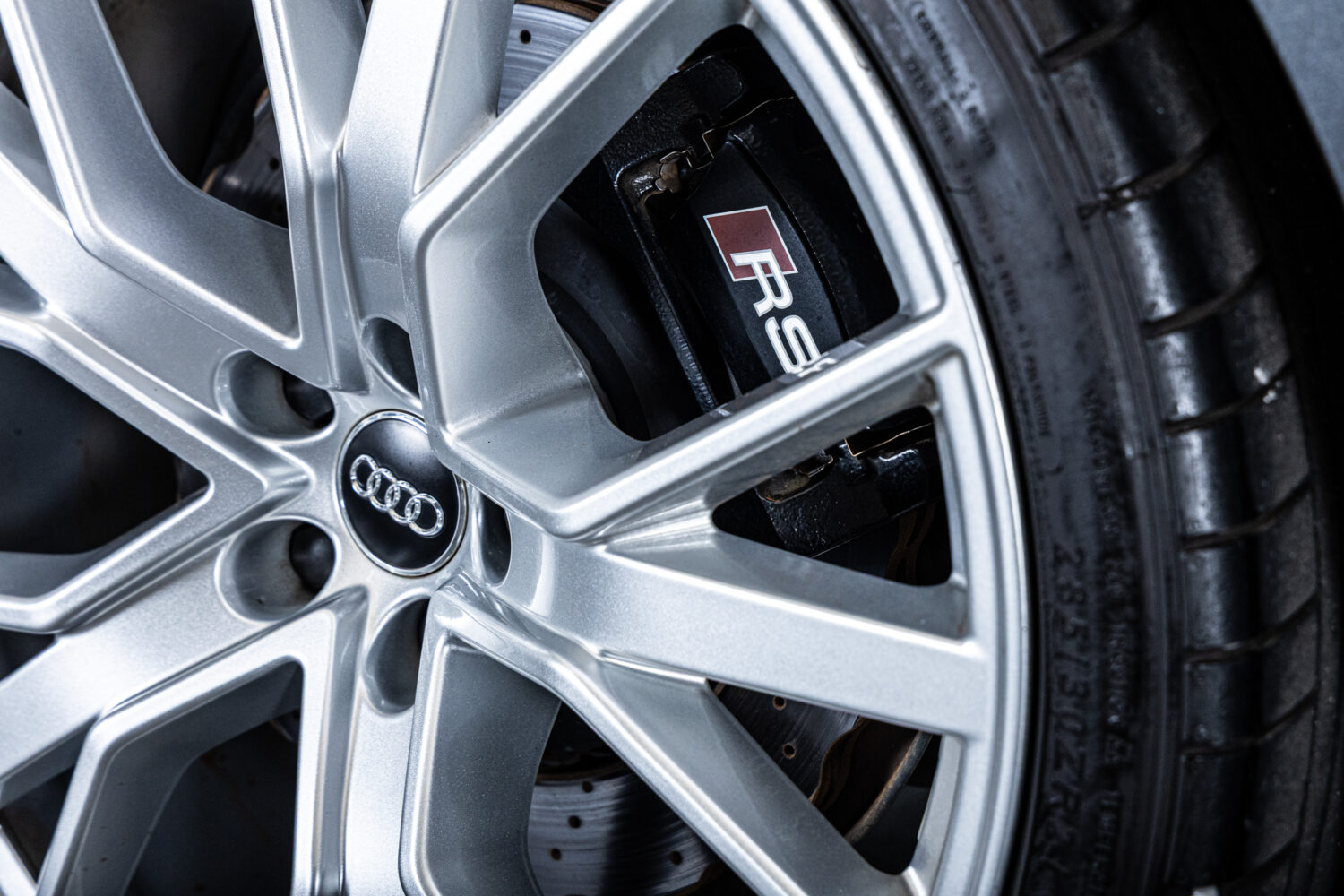RS6アバント ベースグレード 4WD