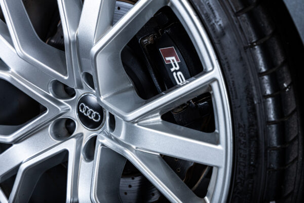 RS6アバント ベースグレード 4WD