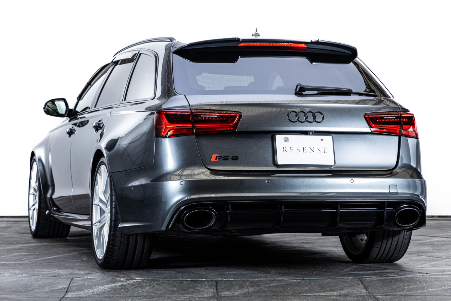 RS6アバント ベースグレード 4WD