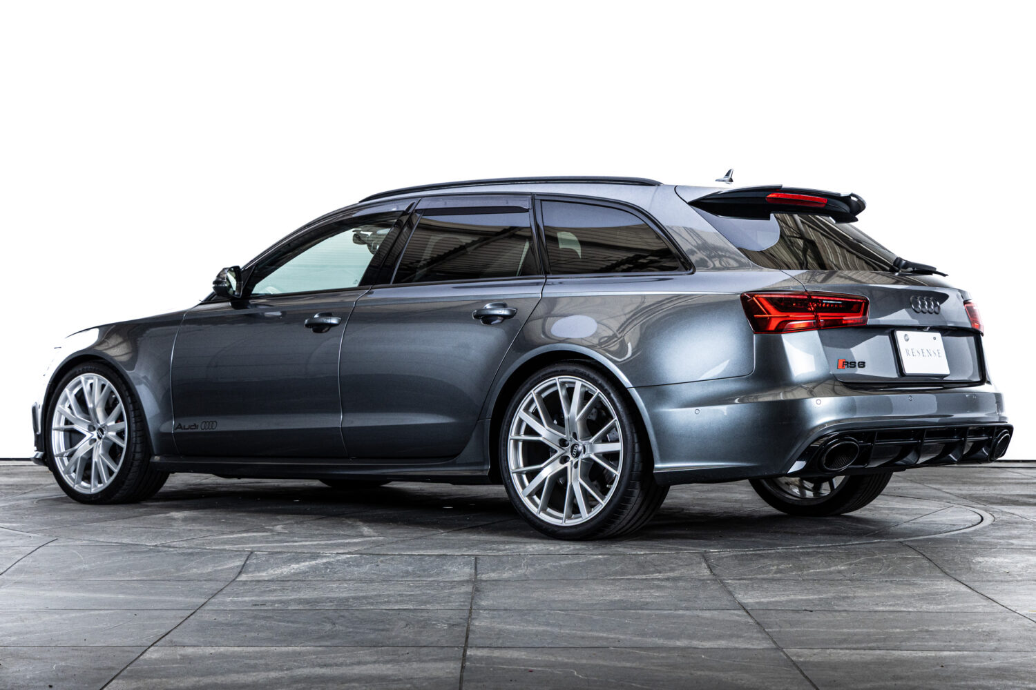 RS6アバント ベースグレード 4WD